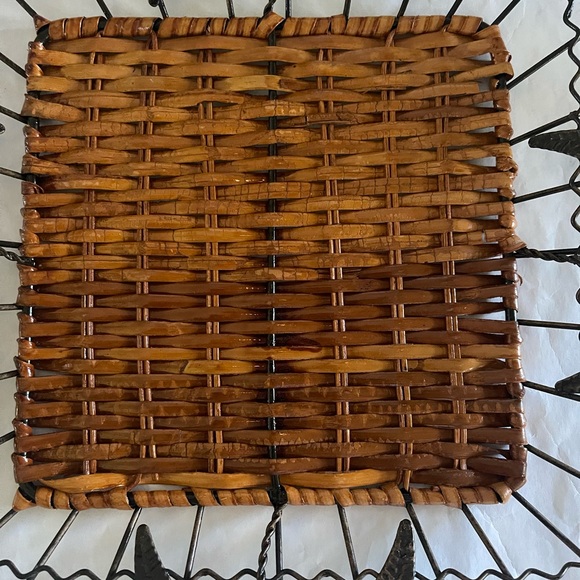 Metal and wicker basket - Picture 5 of 11